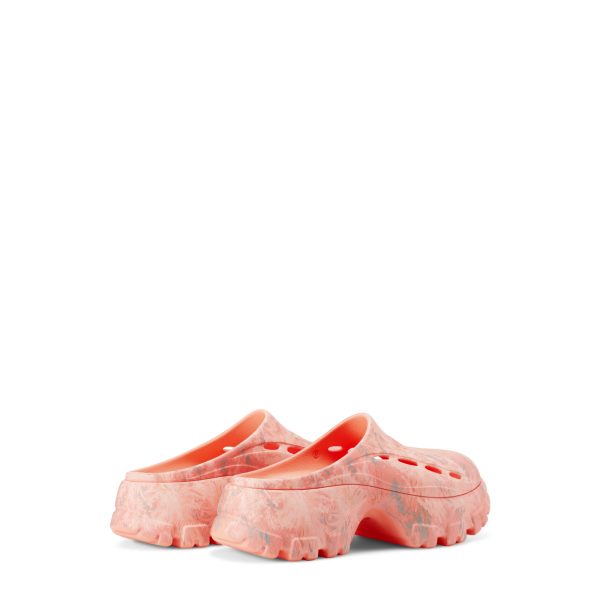 Women's Bryce Slip-on Closed Toe Casual Clogs