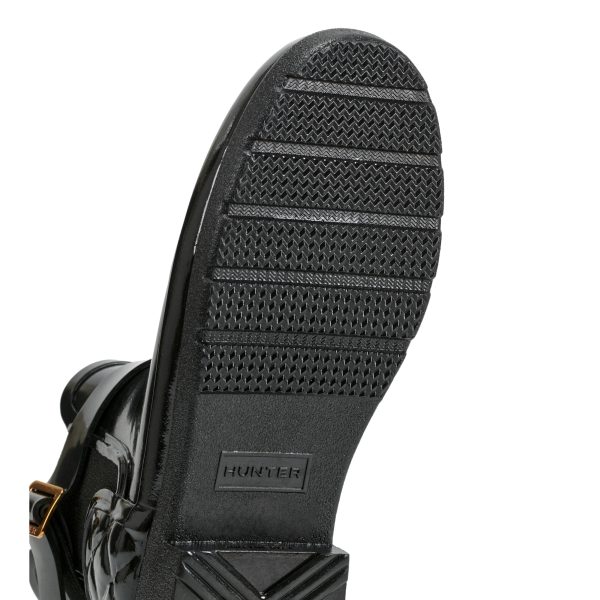 Women's Quilted Gloss Refined Slim Fit Chelsea Boots